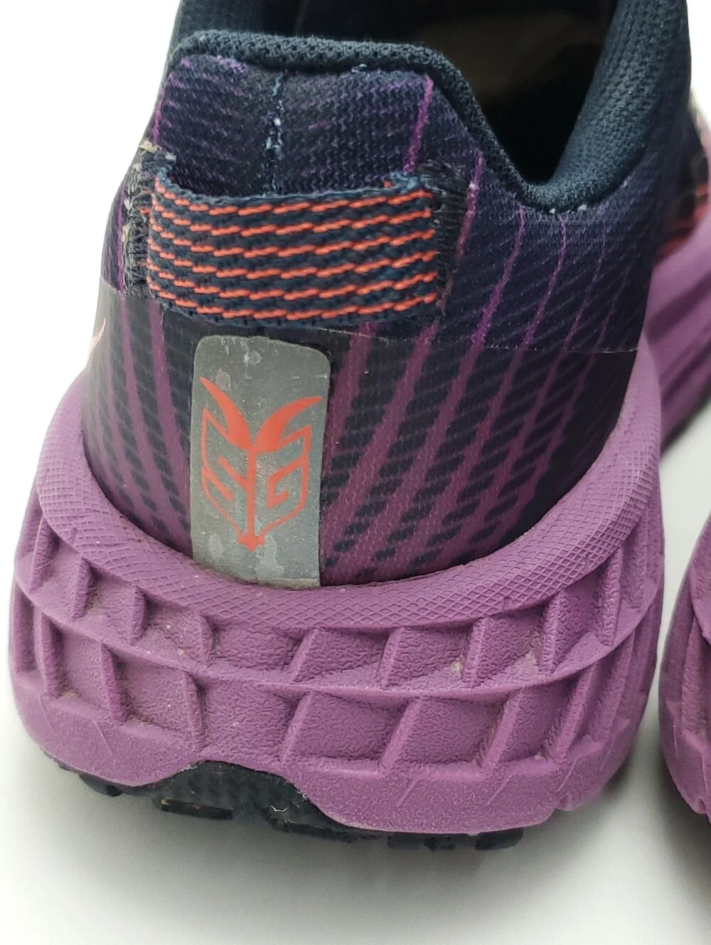Hoka One One Speedgoat 4 Trail Running Shoes Women Size 7 Outer Space Hot Coral